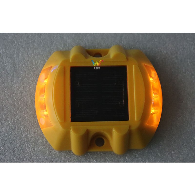 Flash Mode CE RoHS approved green plastic housing pavement road marker solar powered reflector