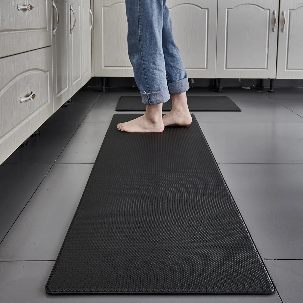 Alfombra larga para suelo de cocina, vinilo de PVC de 8 mm de grosor, impermeable, a prueba de aceite, antideslizante, antifatiga, textura de cuero, negro, gris