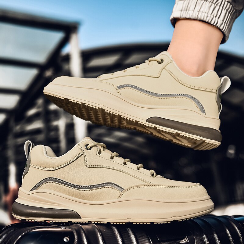 Råhvide sko, skateboardsko til mænd, lysende vandresko, sportssko, bløde og nemme at bøje, størrelse 39-44: Khaki / 39