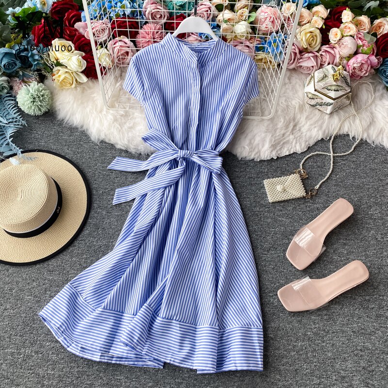 NONO gestreepte jurk Manyu blauw/zalm NONO gestreepte jurk Manyu blauw/zalm