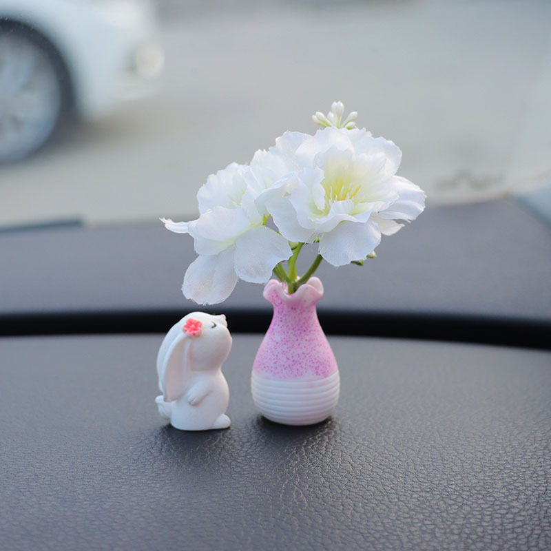 Adornos bonitos para decoración Interior de coche, flores con olor, conejito, tablero decorativo para coche: Rojo