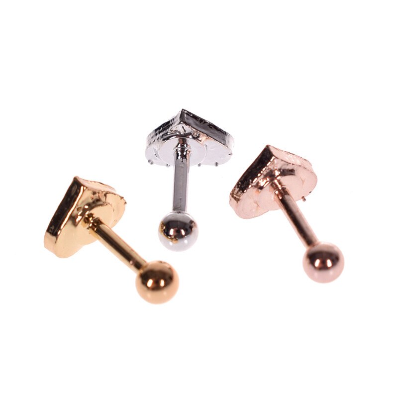 2 stks/set Mode Piercing Tragus Oorbellen Kraakbeen Helix Hart Vorm Oorstekers Lichtmetalen Piercing Sieraden voor Vrouwen