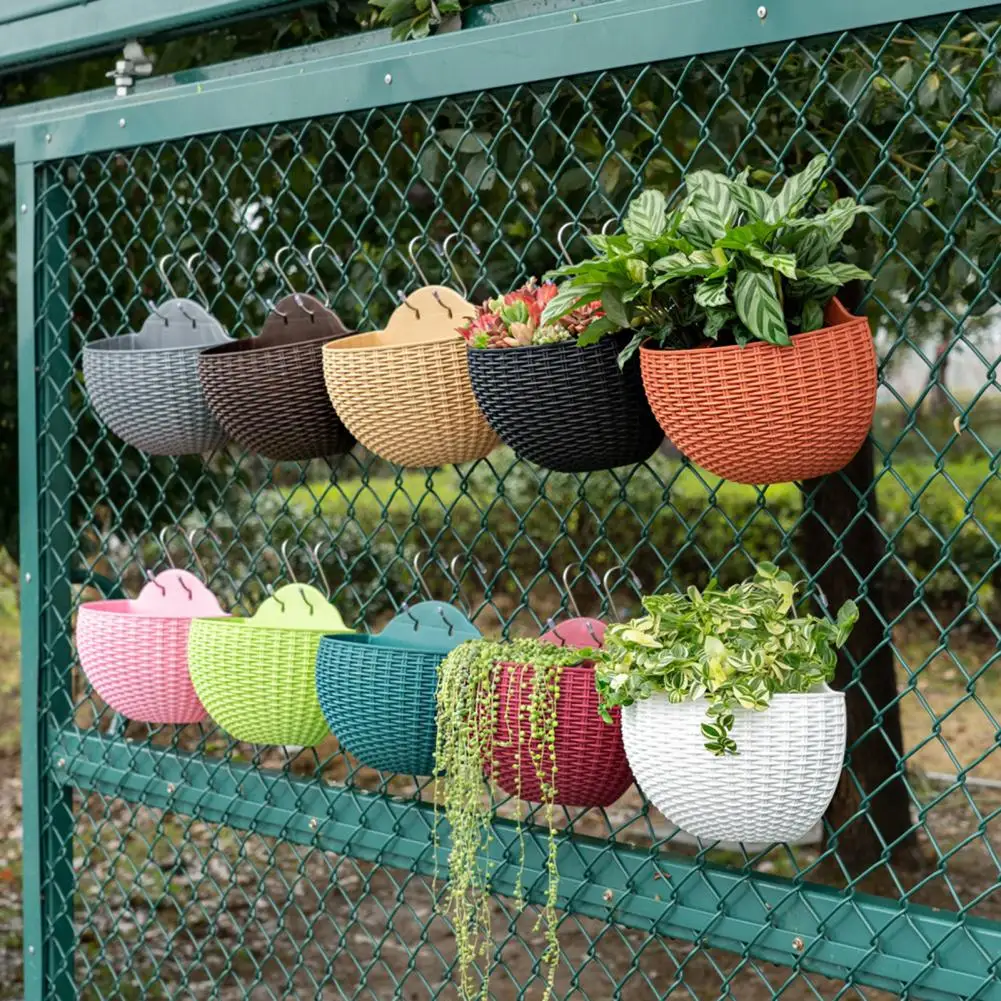 Flower Pot Exquisite Wall-mounted Plastic Wall Hanging Basket Flowerpot for Outdoor Garden Balcony Decoration Planter
