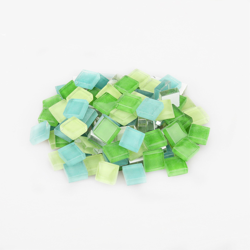 100g ( ca. 100 stk. ) 1cm flerfarvede firkantede glasfliser til gør-det-selv-håndværk leverandør, der laver fliser boligindretning gyh: Grøn blandet