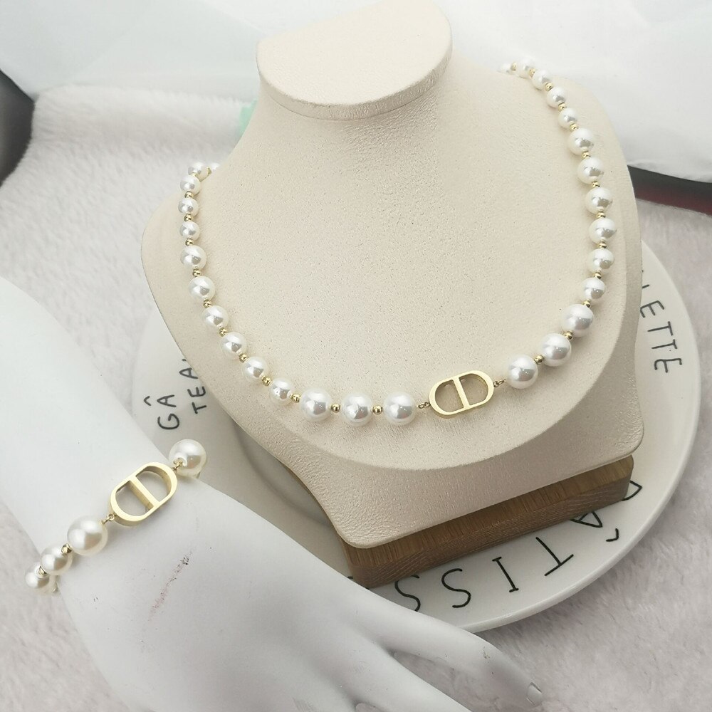 Brazalete de acero para mujer de lujo de marcas clásicas europeas y americanas de trébol de cuatro hojas: Chapado en oro envejecido