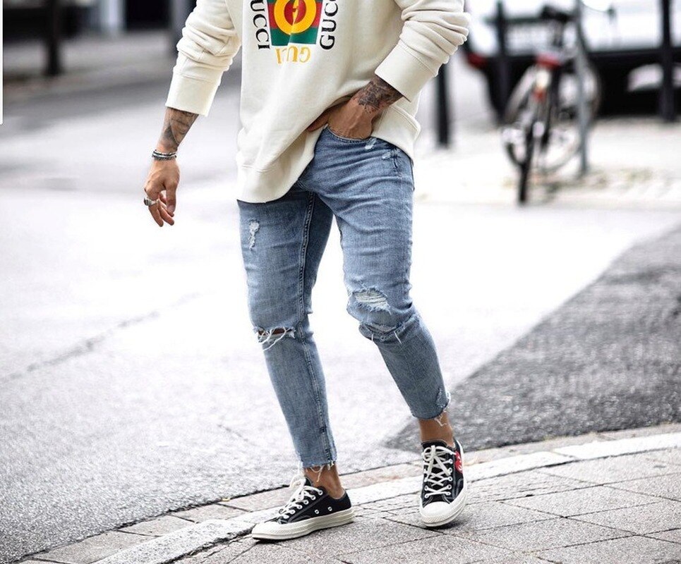 Pantalones vaqueros apretados hasta el tobillo para hombre, Vaqueros rasgados con cremallera, ropa de calle de pitillo con fondo cortado, color azul claro