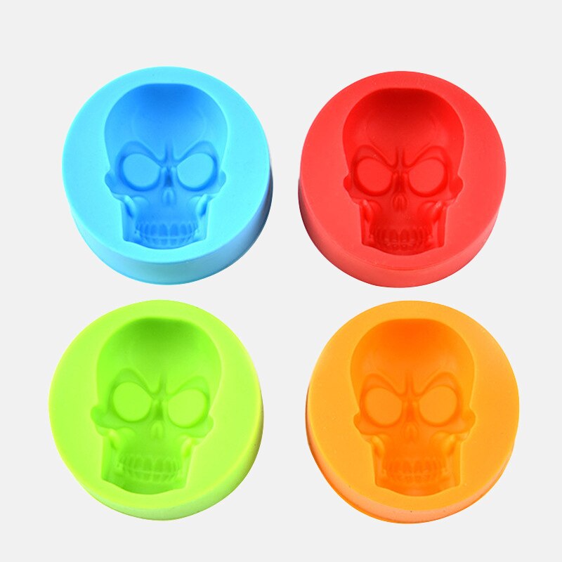 Cube Ice Soccer Maker Ice Tray 3D Skull Silicone Mold DIY Ice Cube Maker Mold Kitchen Homemade Popsicle Ice Cube Silicone Mold: Random color