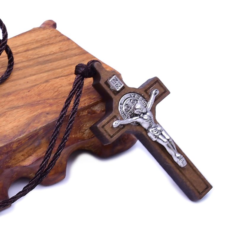 Jesus kors halsband trä metall hänge smycken män kvinnor katolska religiösa