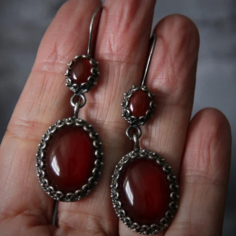 Pendientes Vintage ovalados con incrustaciones de circonita roja para mujer, joyería de gota de Color plateado antiguo, personalidad clásica: Default Title