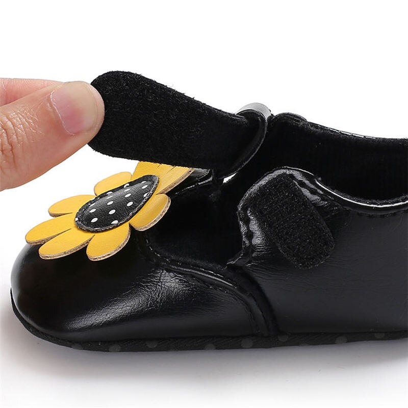 Meisjes zomer baby sandalen gele zonnebloem zachte zool buiten prinses bruiloft feest peuter baby eerste loopschoenen schoenen