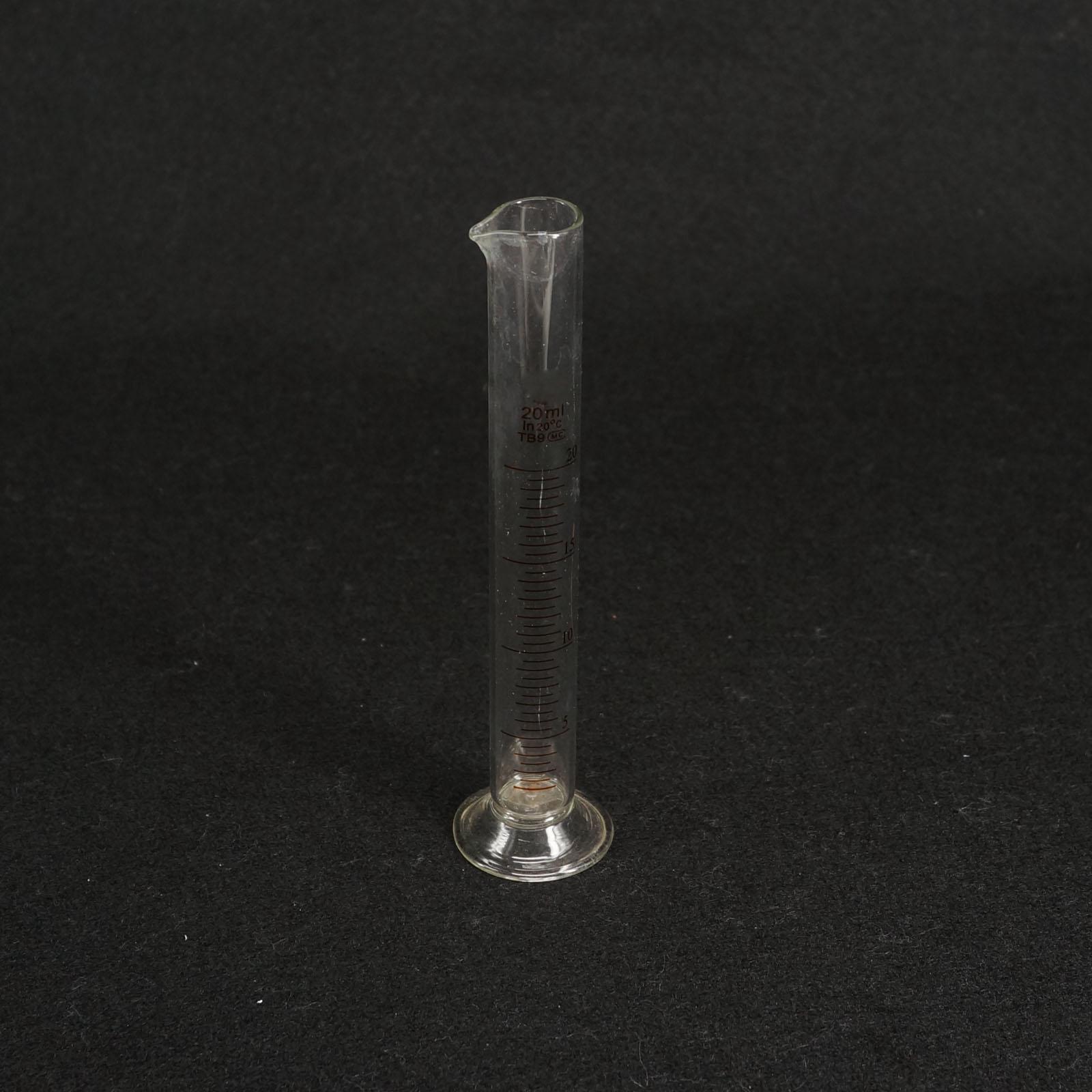 20ml Lab Glass Graduated Measuring Cylinder 110mm Height With Spout Glassware