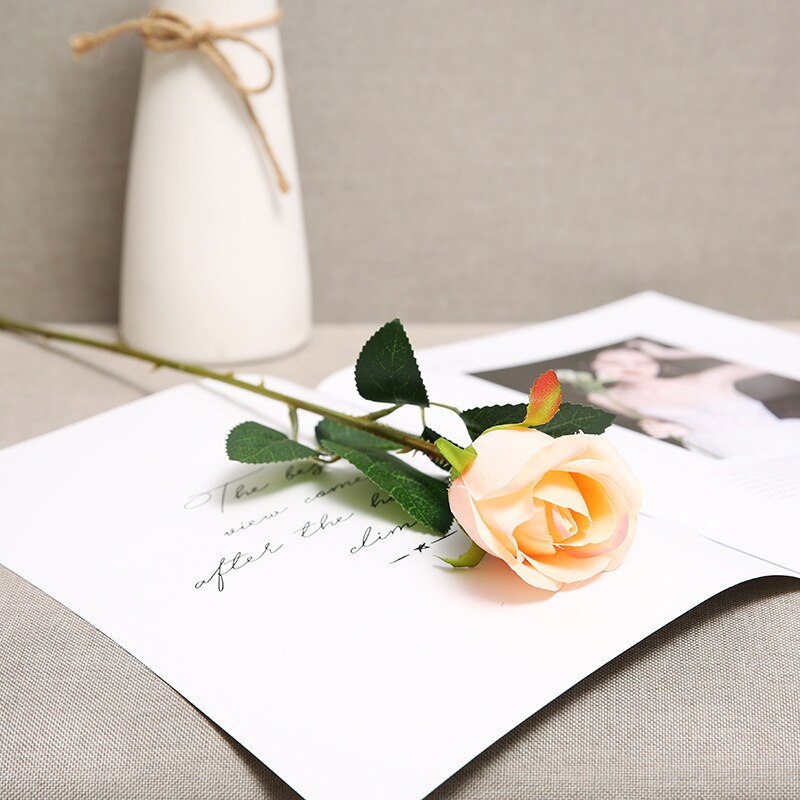 Artificial Red Rose Flowers Living Room Home Decoration Accessories Thanksgiving Wedding Diy Bouquet Silk Flowers Bouquet: Champagne