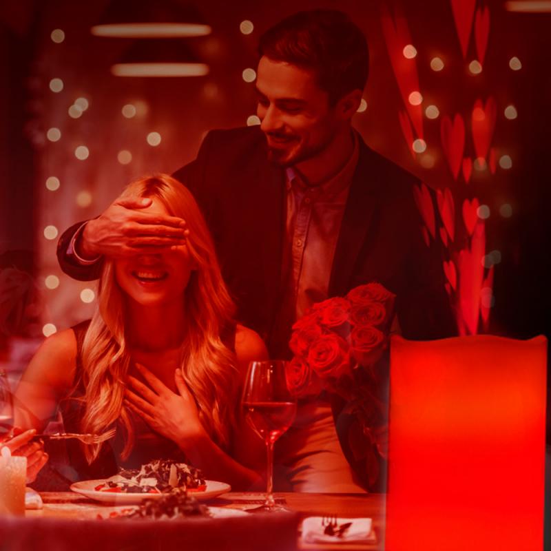 Christmas Decors AA battery powered remote control LED candle light Christmas rotating paraffin candle projection lamp