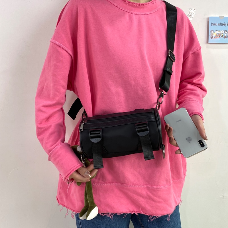 Japansk harajuku funksjon sylinder bag kvinnelig koreansk vill messenger bag student verktøy mørk vind ins strikk bag