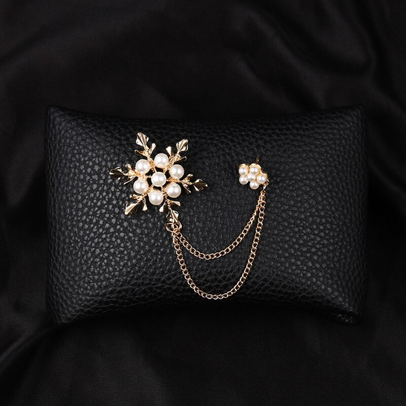 Rhinestone Broches Voor Vrouwen Parel Metalen Pinnen Sjaal Gesp Clip Kleding Accessoires Kerst Sieraden: P