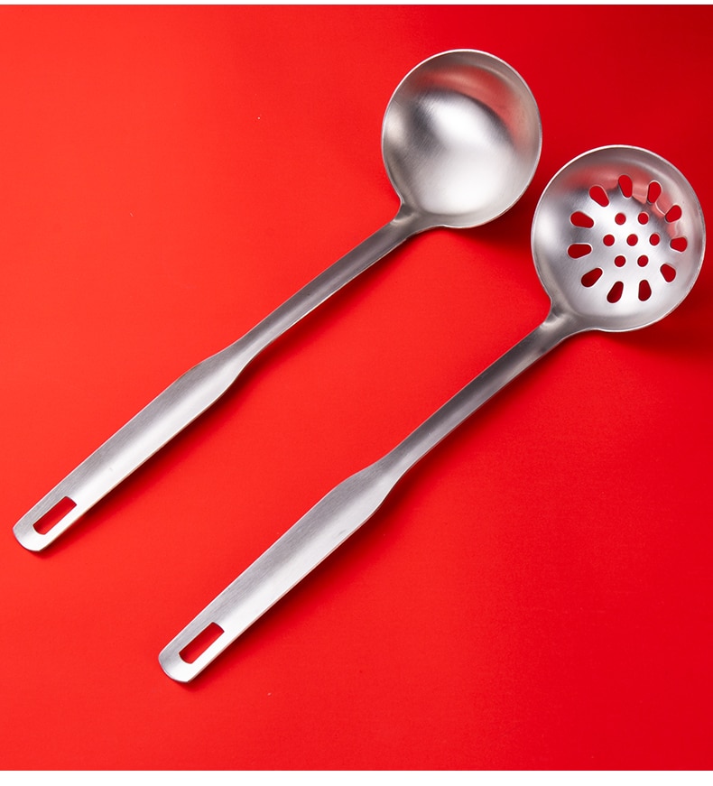 2pz Cucchiai ss #18/10 in acciaio inox piatto caldo Cucchiaio colino Integrato Gancio Lungo Manico Che Perde Cucchiaio impostato che servire cucchiaio