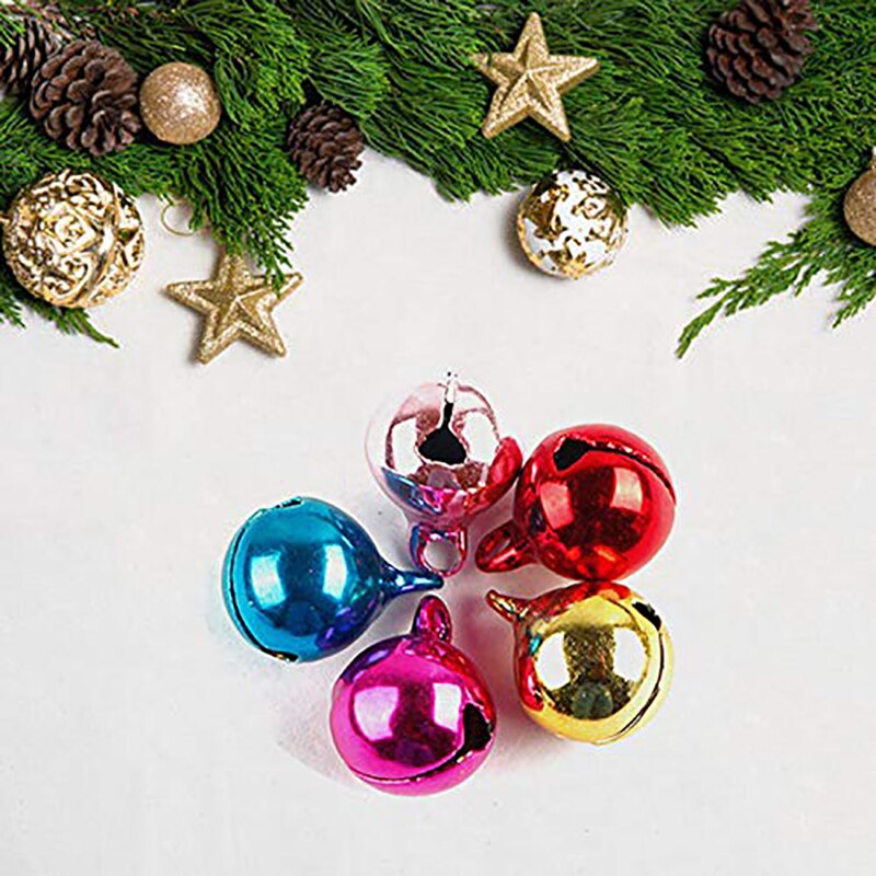50 Stks/set Diy Kerst Bells Hangers Bedels Jingle Ijzer Kleurrijke Losse Kralen Tiny Klokken Opknoping Hanger Craft Decor