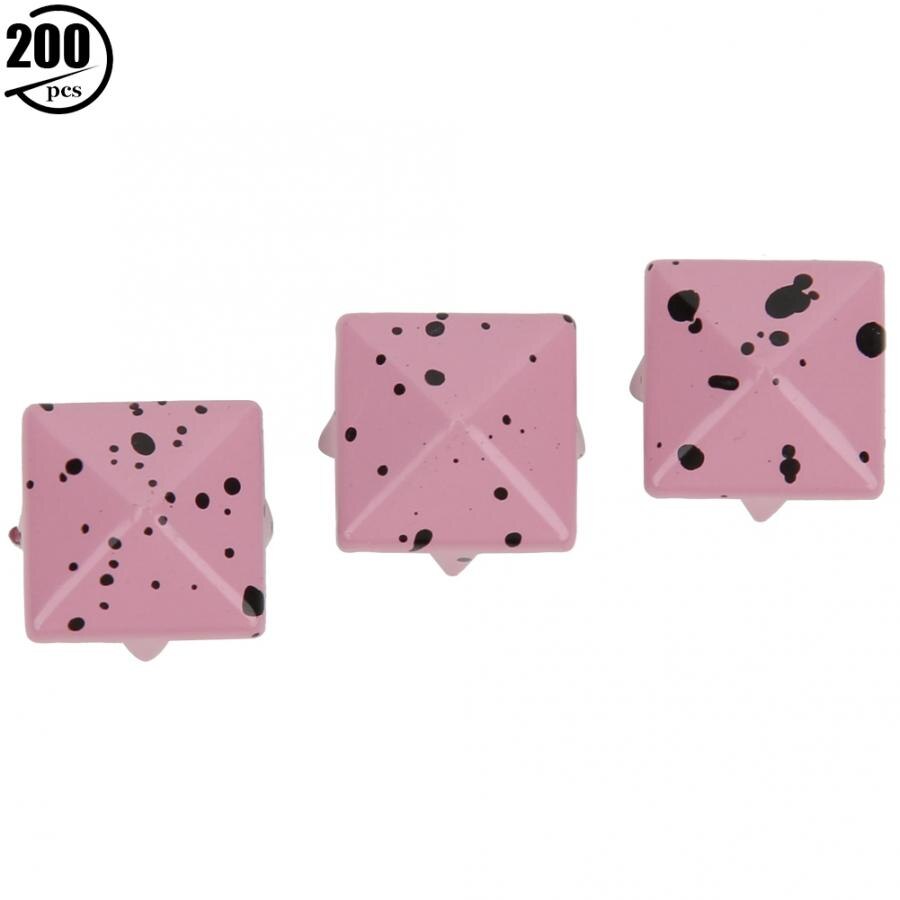 200 stk pyramide nitter tøjtaske dekorativt tilbehør metal pyramide nitter 10mm pyramide nitter: Lyserød