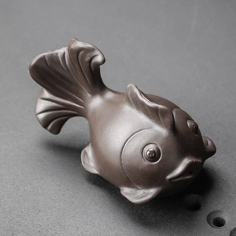 1PCS Chinese Boutique Purple Clay Tea Pet Lucky Fish Statue Ornaments Handmade Tea Set Decoration Accessories Desktop Crafts: A2 -- 7.3x4x5cm