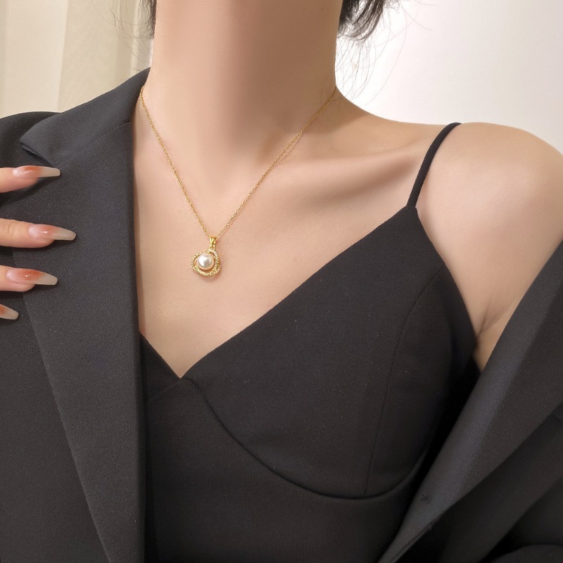 Kukkivat rikkaat ja jalot terälehdet naisten kaulakoru, sormus ja korvakorut, kiedottu helmen ympärille kevyt luksuskoru, kaulusketju: Rodiumilla päällystetty