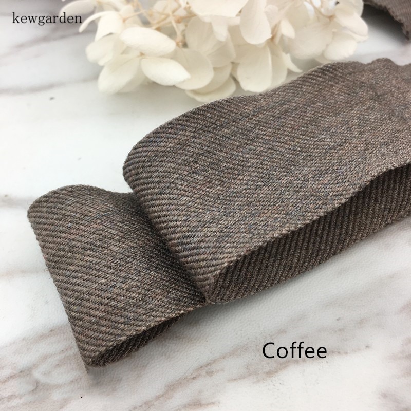 Kewgarden 40mm 4cm tjocka mjuka ylletyg satinband handgjorda tejp diy pilbåge band plagg tillbehör packning riband 4m: Kaffe