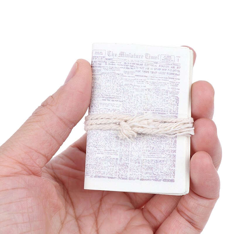 Schattige mini 1:12 poppenhuis miniatuur simulatie 1 bundel kranten poppenhuis miniatuur boek voor fantasiespel speelgoed accessoires