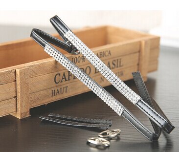 Charmante leren schoenenband met strass steentjes voor dames