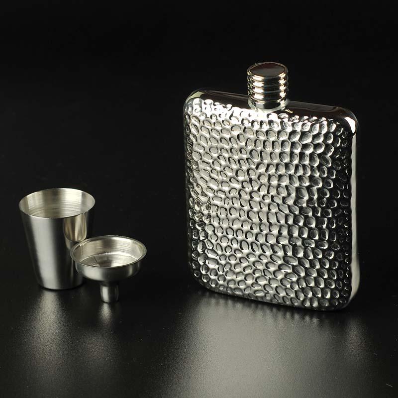1 pc Portable Stainless Steel The Volcano Grain Style Hip Flask 6 Ounces Outdoor Hip Flask For Gentleman: Paper box packing
