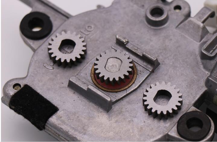 AZGIANT Automobile Sunroof Motor Gear For BMW mini R53 R55 R56 R57 R58 R60 Auto replacement parts