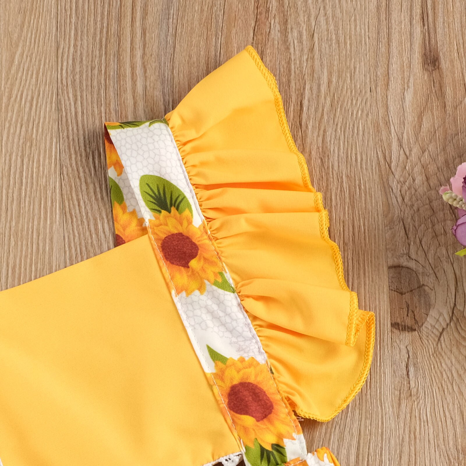 Pelele de girasol para bebé niña, Linda manga de volantes tira de pompones Trim body ropa de verano