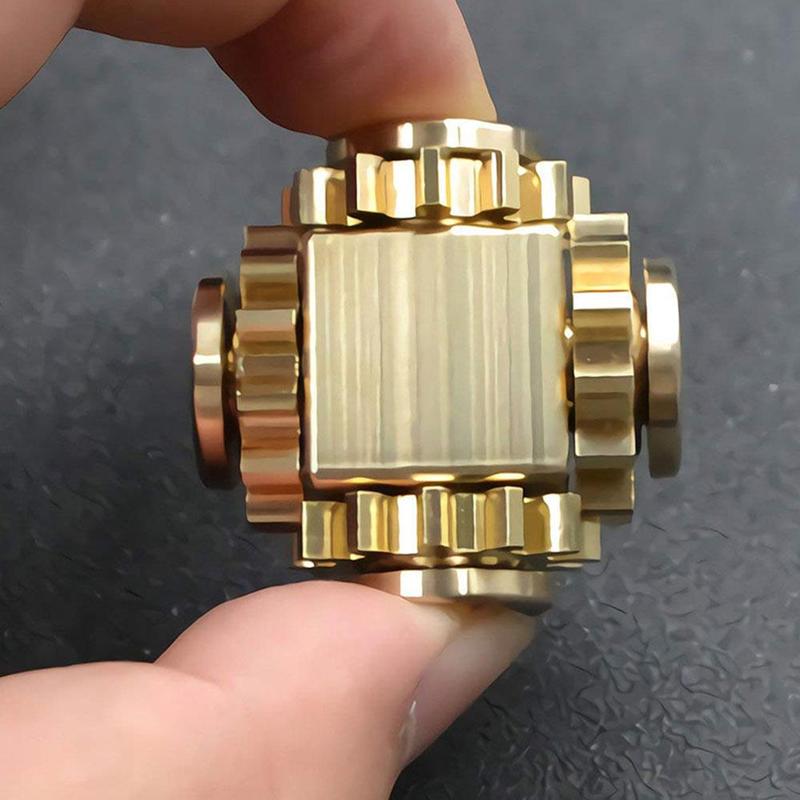 Fingertip gyro gear linkage cube pure copper finger mechanical adult toy decompression feelings craftsman gyro K9I6