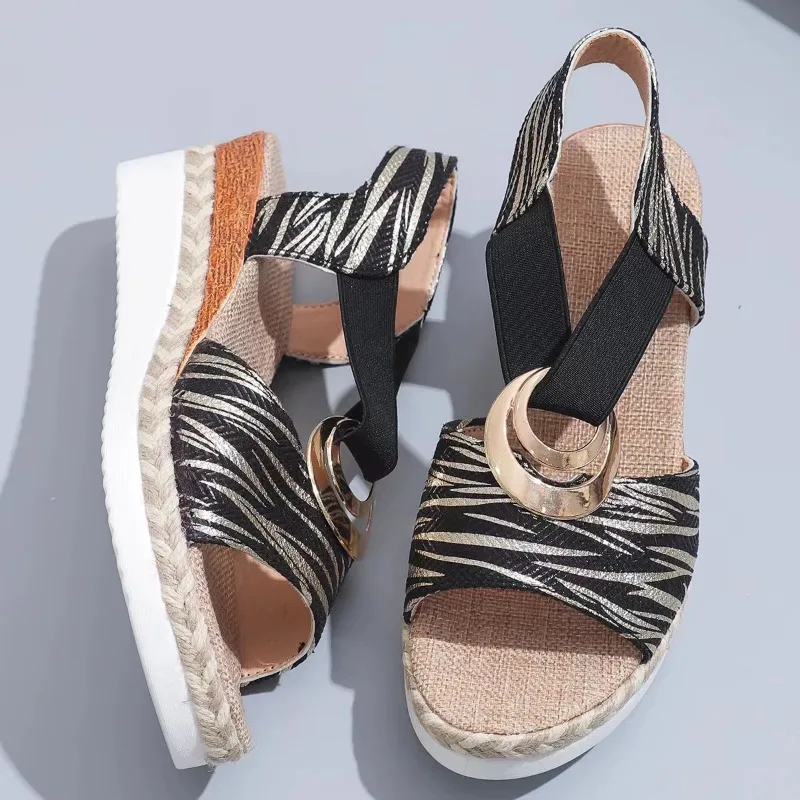 Sandalias de cuña para mujer, sandalias de plataforma con estampado de serpiente de verano 2025, zapatos de gladiador, sandalias informales cómodas con tacones medios altos para mujer
