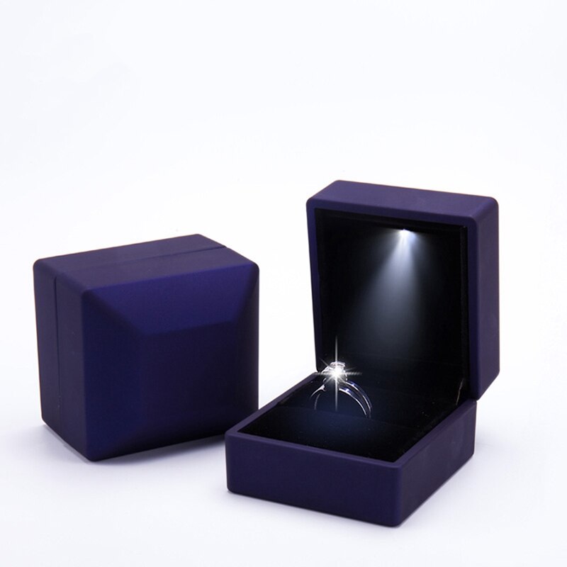 LED Lighted Engagement Jewellery Ring Box Pendant Necklace Jewelry Display Case