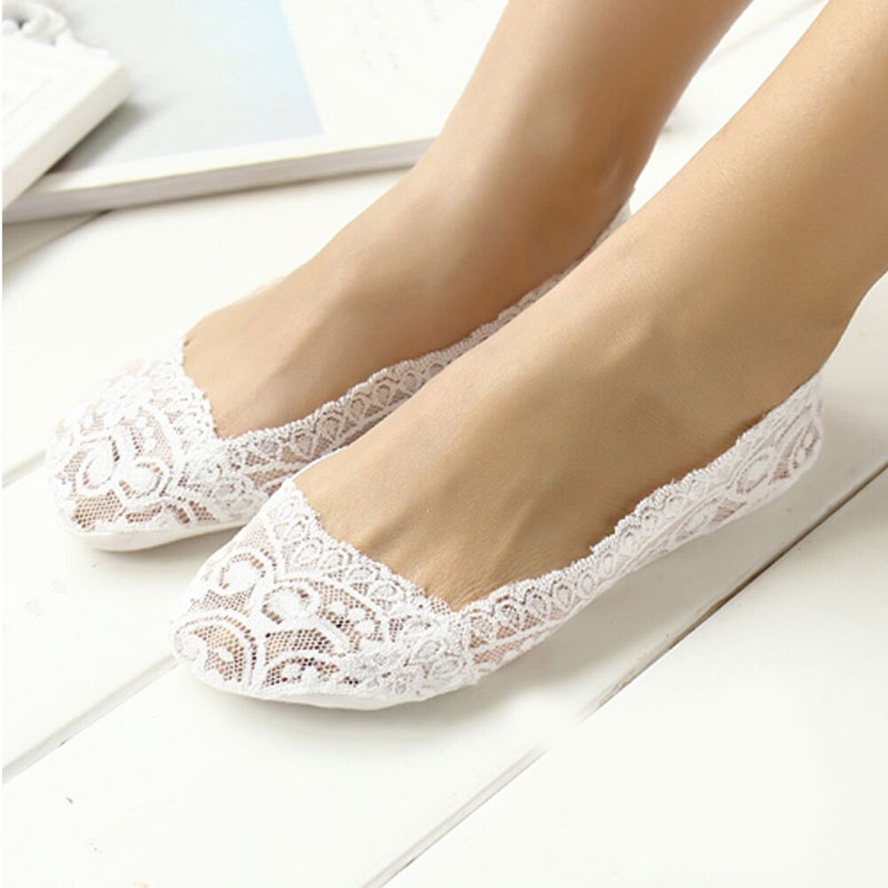 Spring Summer Women's Socks Lace Thin Non-Slip Silicone Invisible Girls Woman Ankle Socks Peas Shoes Low Cut Socks: White
