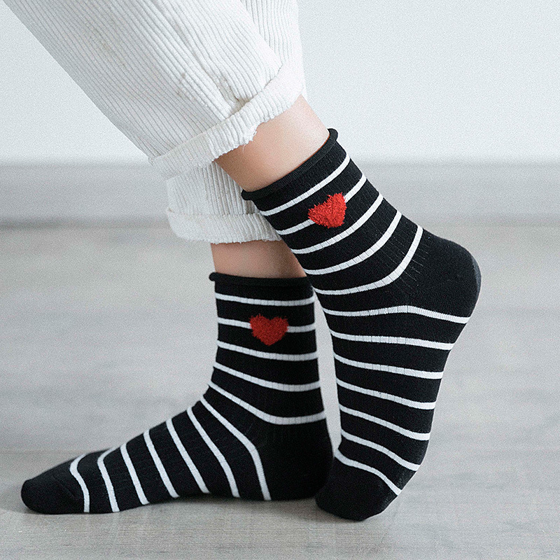 Autumn Winter Soft Cotton Striped Love Heart Women Socks Curling Piled Literary Loose Tube Japanese Kawaii Cute Socks