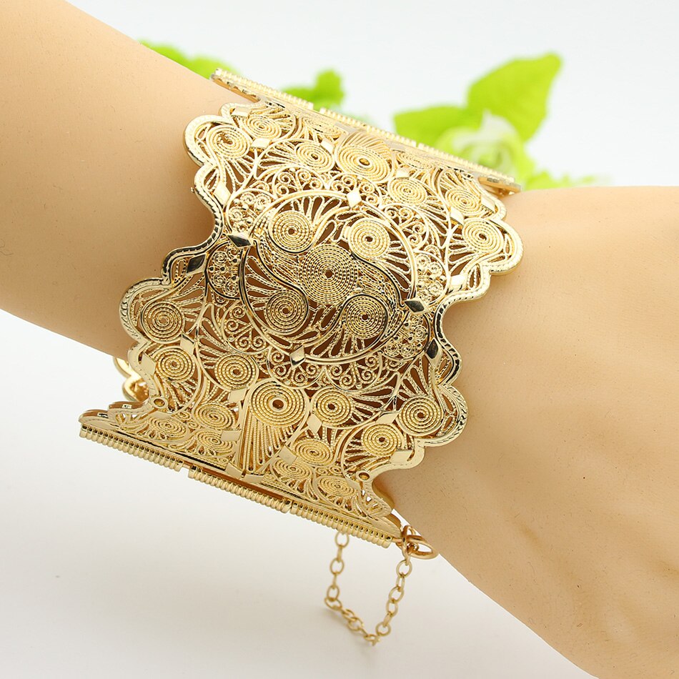 Sunspicems-brazalete con borde ondulado para mujer, brazalete grande con flor hueca, Color dorado, joyería marroquí para boda