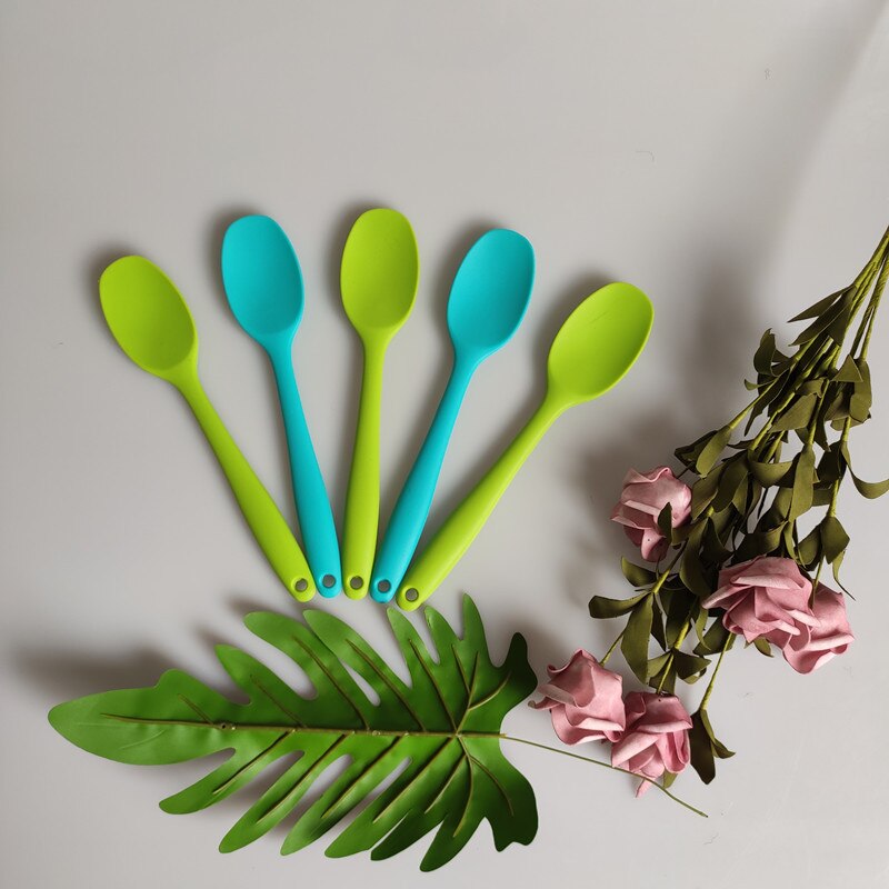 Cuchara mezcladora de silicona para mantequilla y pastel, utensilios de cocina, vajilla, cucharas de sopa, herramientas de cocina XB 002, 1 unidad