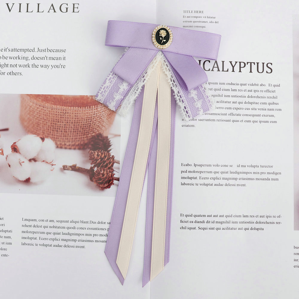 Kvinder vintage forudbundet slipsbroche imiteret diamantsmykker bånd butterfly corsage til skjortekrave tøj: Grå