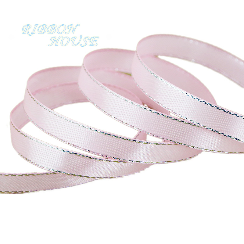 (25 yards/lot ) 10mm förpackningsband för satinband i vit silverkant: Rosa