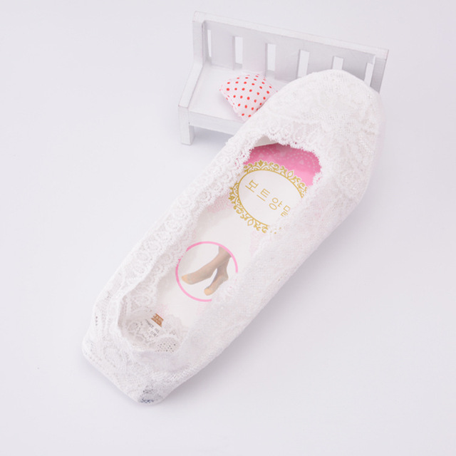 5 Ladies Summer Thin Sock Slippers Silicone Antiskid Ice Silk Socks Seamless Invisible Women Boat Socks Invisible Sock Slippers: 5 white-lace