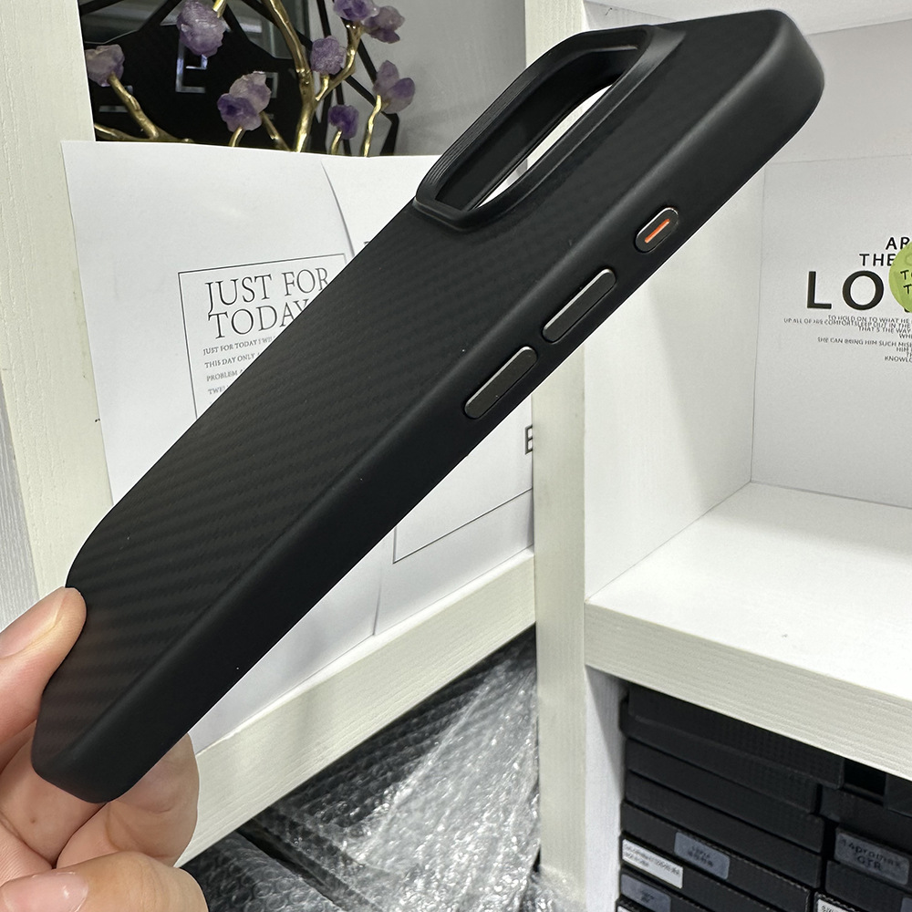 Kevlar carbon fiber phone case for iPhone 16 15Pro 14Pro max 13Pro with wireless charging protective case For iPhone 15 PLus