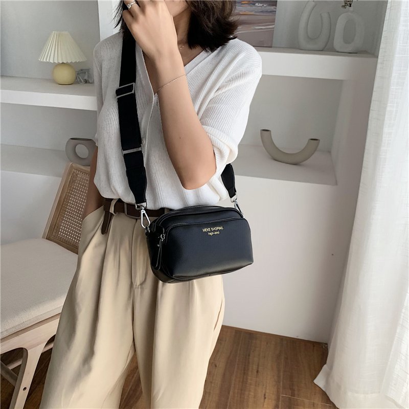 Borse per telefono per donna 2022 borsa quadrata selvaggia di moda piccola tracolla larga borsa a tracolla femminile borsa a tracolla Casual in tinta unita