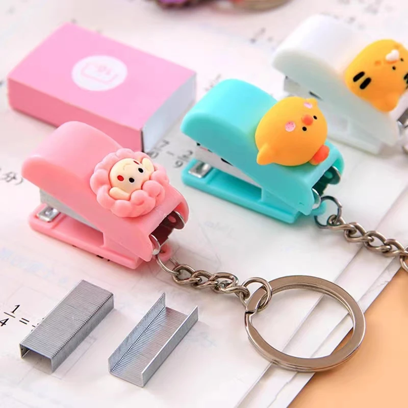 Simpatico mini cucitrice per animali Macchine per rilegatura di libri portatili creativo Portachiavi Materiale scolastico Accessori per ufficio Regali di cancelleria