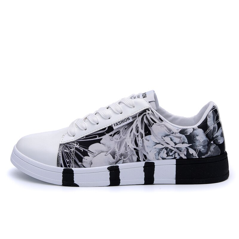 Graffiti solide sko snøre udendørs gåture letvægts mænd sko sports udendørs sneakers lav top skateboard sko: Sort hvid / 10.5
