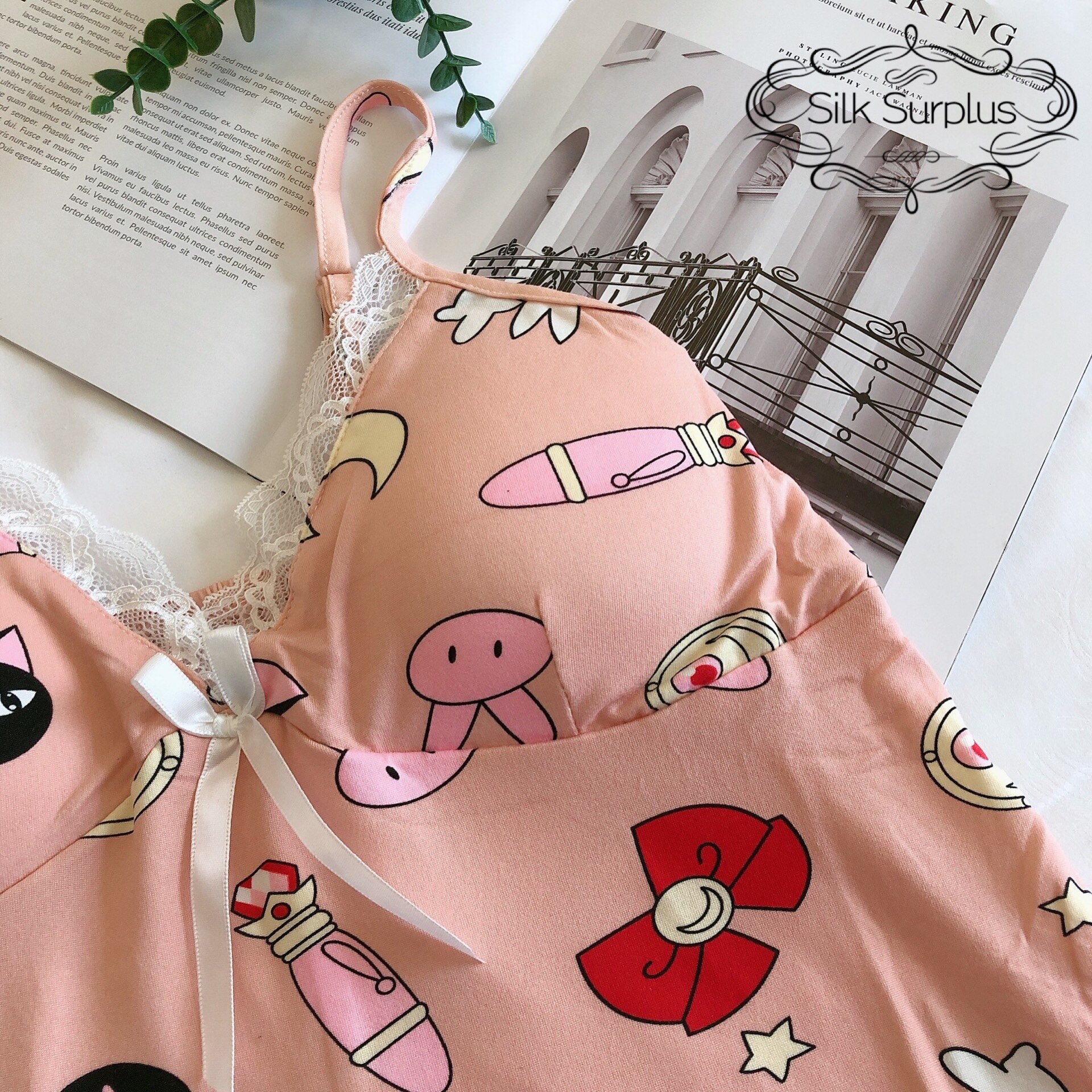 Conjuntos de Pijama Silka con estampado de Sailor Moon sin mangas, Pijama sexi para Mujer, ropa de casa con almohadilla en el pecho