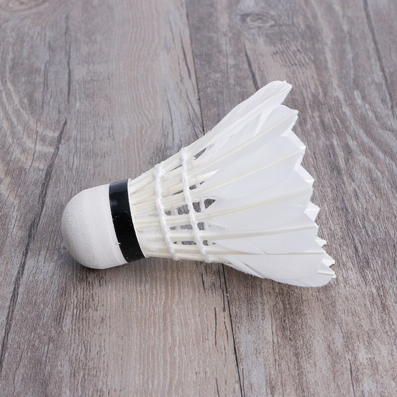 OOTDTY 4 stuks Dark Night Kleurrijke LED Badminton Shuttle Birdies