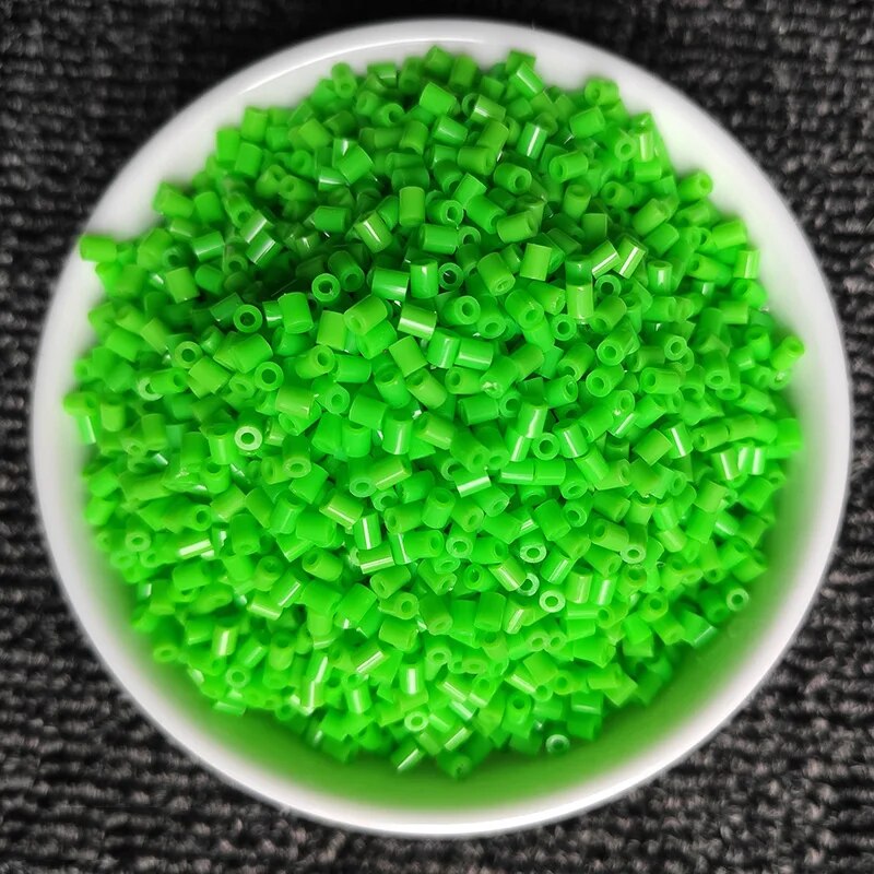 1000 sztuk/paczka 2.6mm Mini koraliki bezpiecznikowe Pixel Puzzle koraliki do topienia żelaza do tworzenia biżuterii DIY wysokiej jakości ręcznie robiona zabawka edukacyjna: Złota