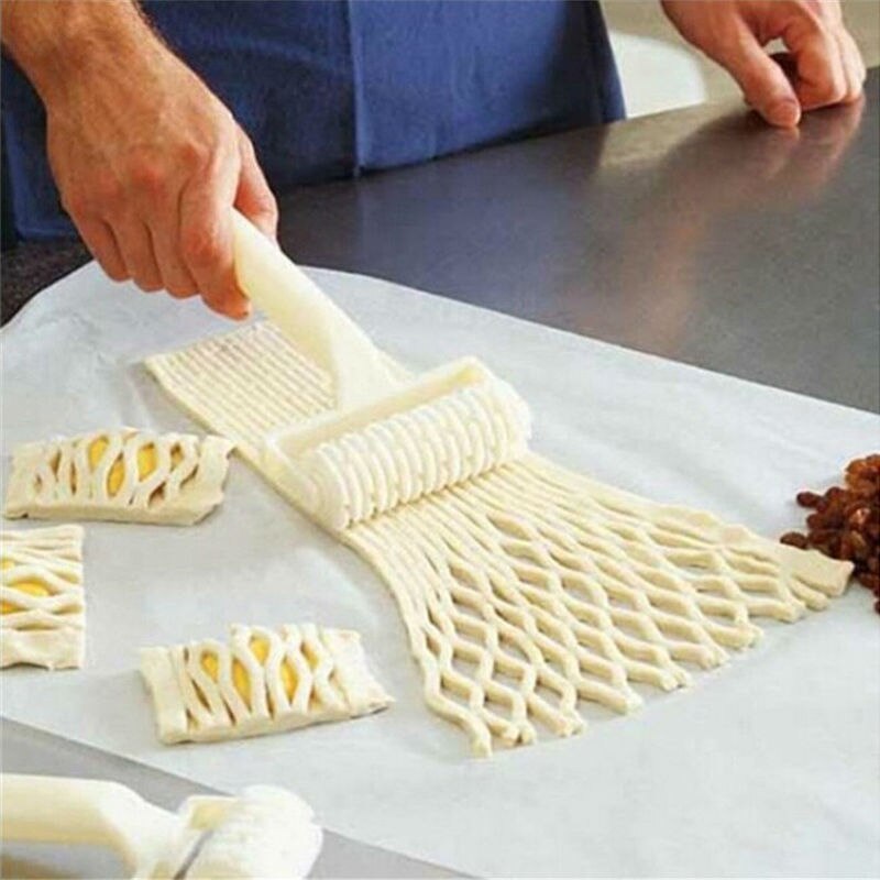 Kuchen Pizza Cookie Cutter Gebäck Kunststoff Backen Werkzeuge Backformen Präge Teig Rolle Gitter Cutter Handwerk Kleine Größe