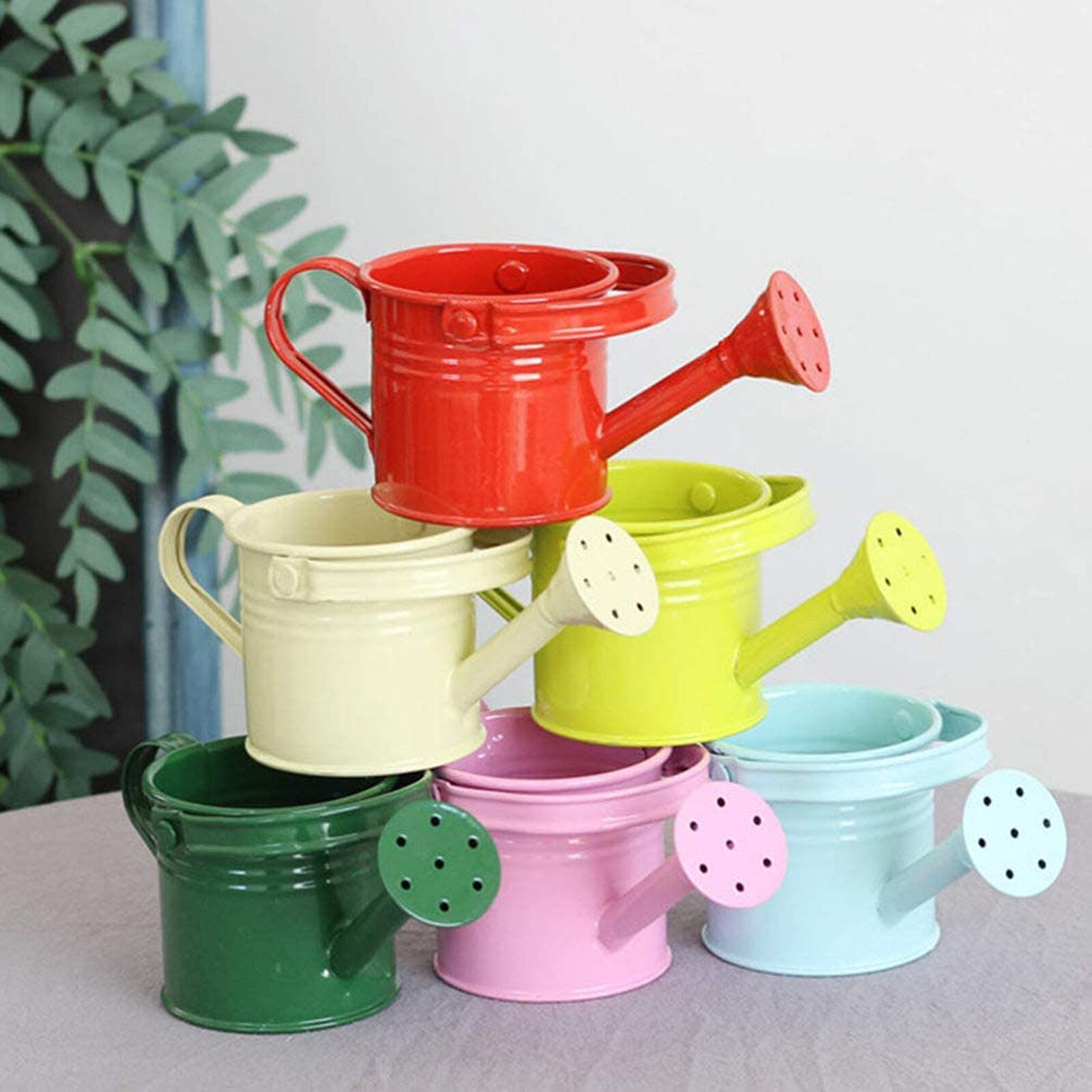 1pc Watering Tin Simple Watering Pot Durable Iron Sprinkling Kettle Portable Can for Garden Home Plants Flower