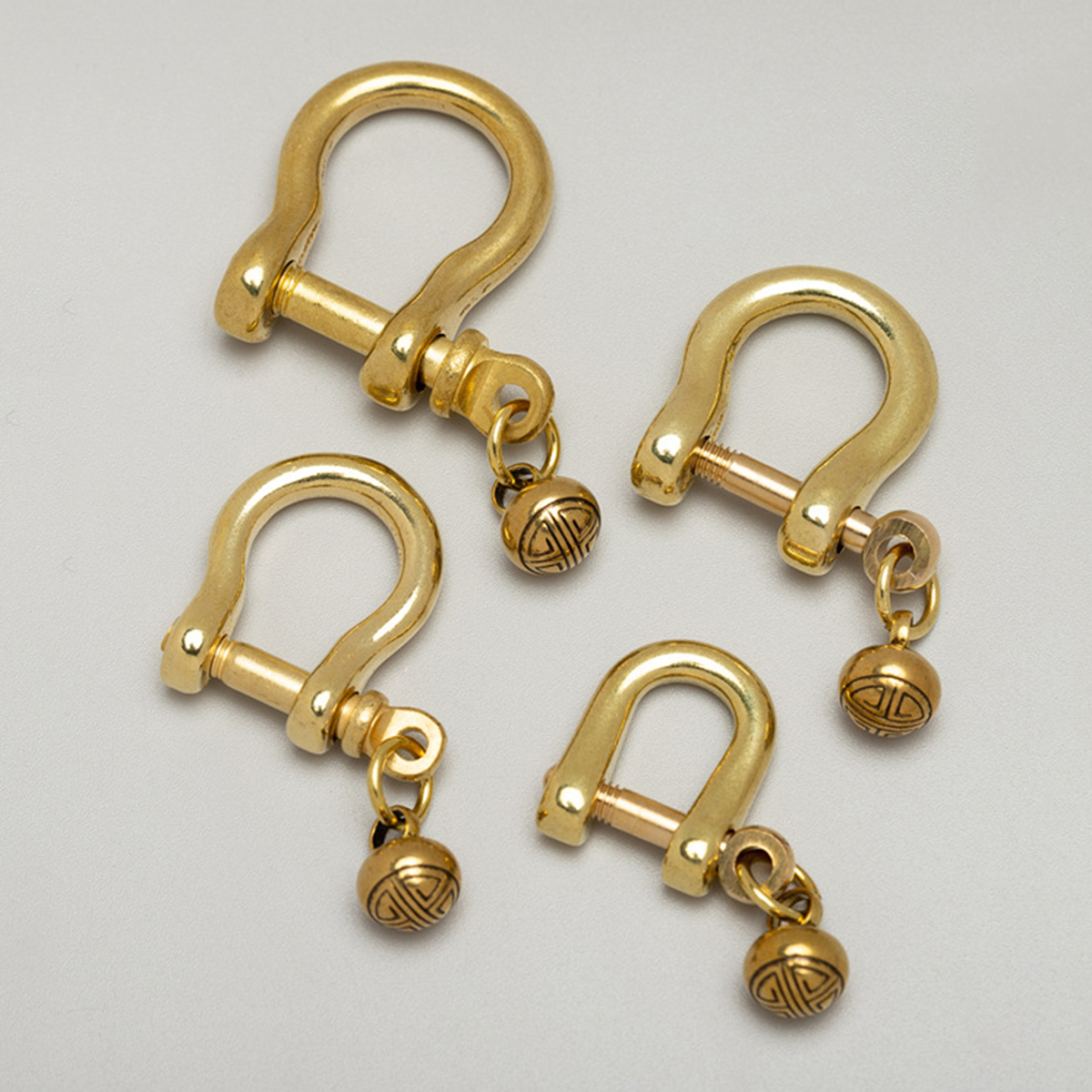 1x Brass Carabiner D Bow Shackle with Silent Bell ... – Grandado